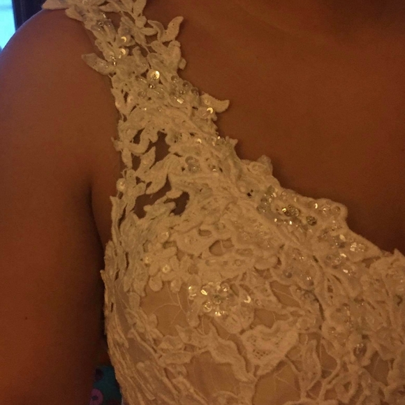 David's Bridal Wedding dress. - Picture 4 of 12